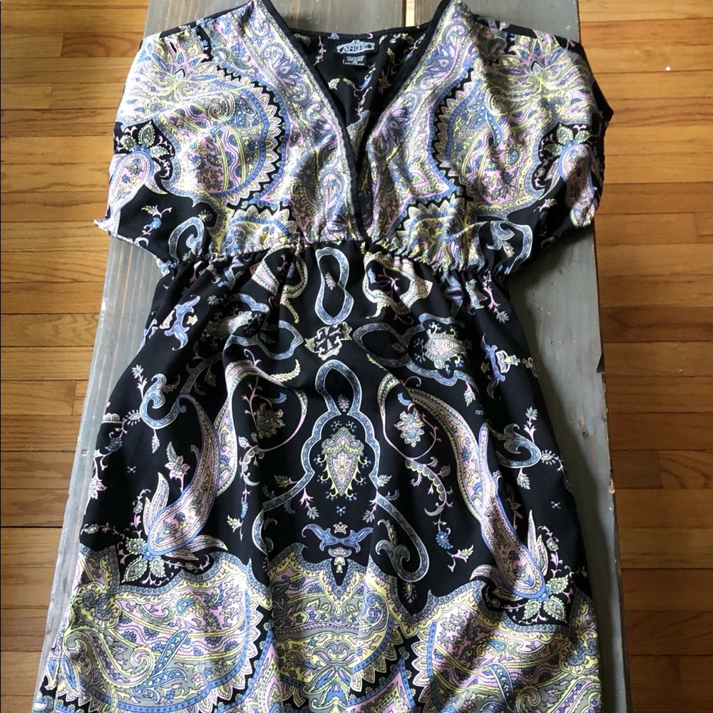 Women’s Angie Summer Tunic Top Size M